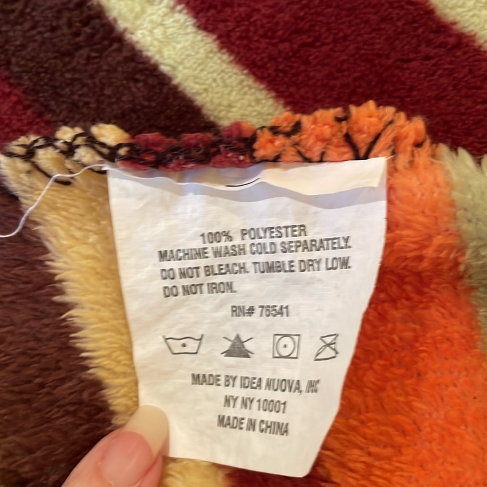 Throw blanket - Picture 3 of 3
